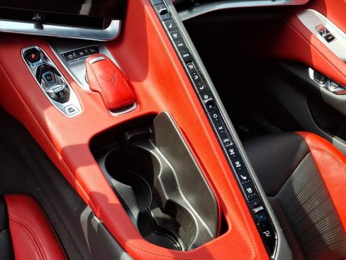 Used 2022 Chevrolet Corvette Stingray Preferred Cpe w/ Z51 Performance Package RWD image 22