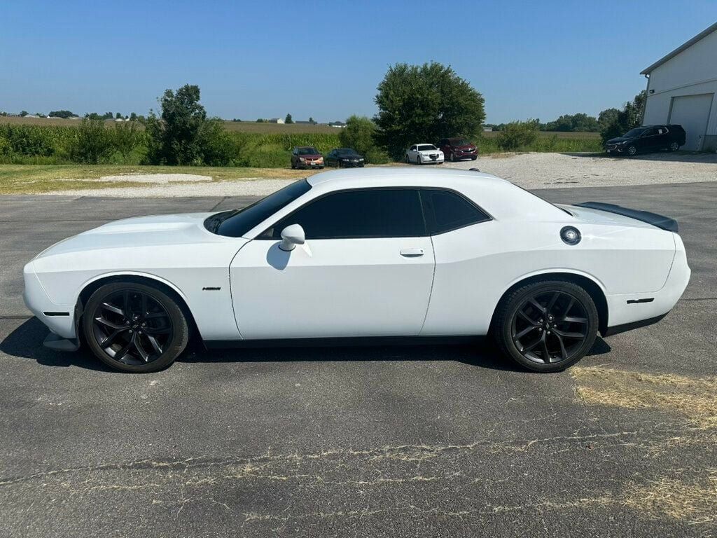 Used 2019 Dodge Challenger R/T w/ Driver Convenience Group RWD image 2
