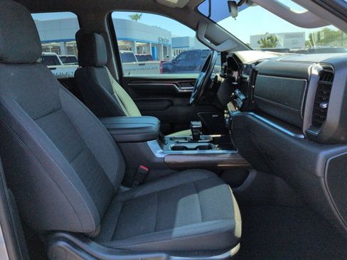 Used 2024 Chevrolet Silverado 1500 LT Trail Boss w/ Convenience Package II AWD/4WD image 27