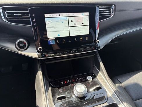 Used 2024 Jeep Wagoneer L Series III w/ Flexible Seating Group image 13