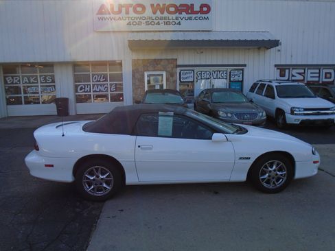 Used 2002 Chevrolet Camaro Z28 RWD image 1