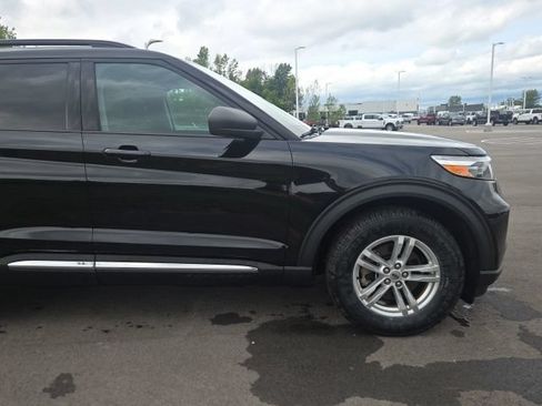 Certified 2024 Ford Explorer XLT AWD/4WD image 4