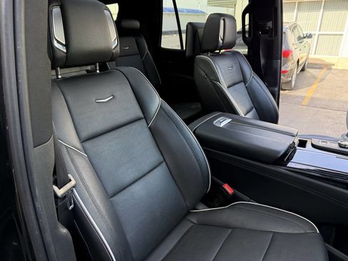 Used 2021 Cadillac Escalade Sport w/ Driver Assist Tech Package image 10