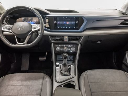 Used 2024 Volkswagen Taos SE FWD image 26