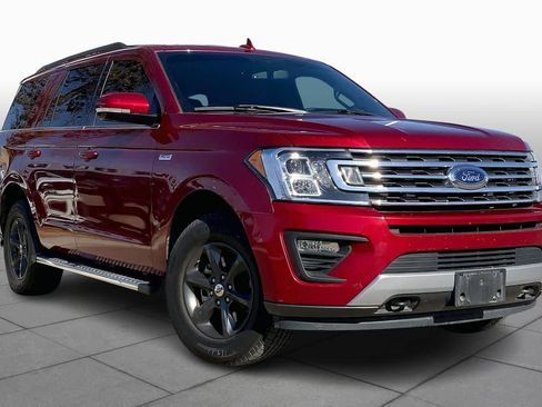 Used 2019 Ford Expedition XLT w/ Equipment Group 202A image 2