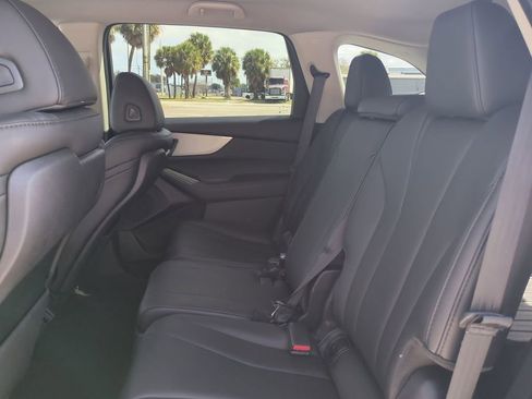 Used 2025 Acura MDX SH-AWD image 16