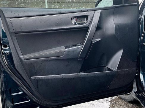 Used 2019 Toyota Corolla LE image 20