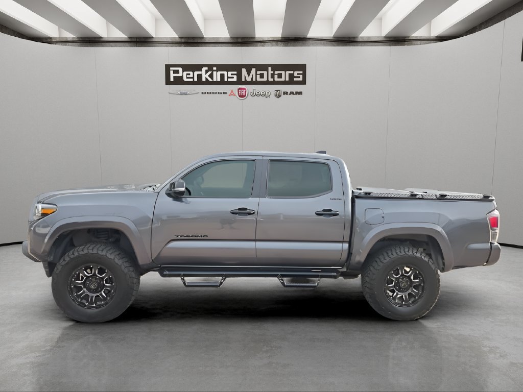 Used 2021 Toyota Tacoma Limited w/ Nightshade Package AWD/4WD image 10