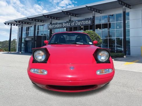 Used 1996 MAZDA MX-5 Miata Base image 9