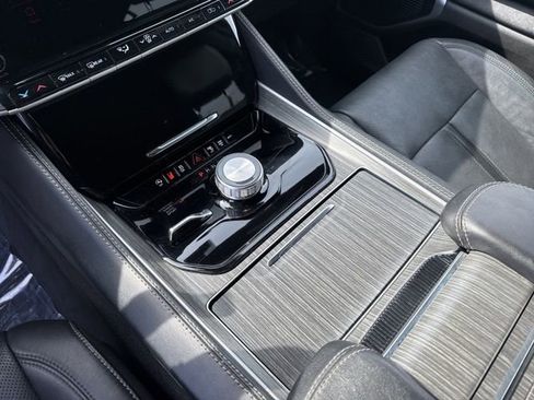 Used 2024 Jeep Wagoneer L Series II w/ Flexible Seating Group image 27