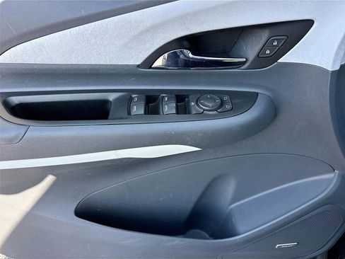 Used 2021 Chevrolet Bolt Premier w/ Infotainment Package image 20