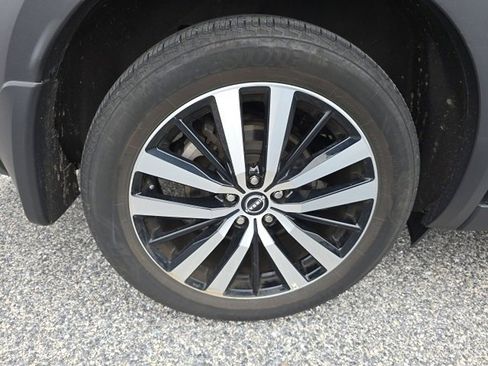 Used 2023 Nissan Pathfinder Platinum w/ Cargo Package image 21