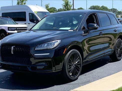 Used 2024 Lincoln Corsair AWD w/ Equipment Group 101A image 5
