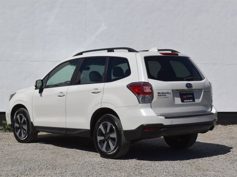 Used 2018 Subaru Forester 2.5i Premium w/ Protection Package #1 AWD/4WD image 2