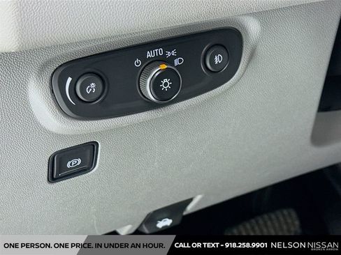 Used 2022 GMC Terrain SLT w/ LPO, Floor Liner Package image 10