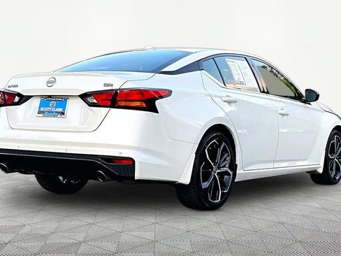 Used 2024 Nissan Altima 2.5 SR w/ SR Premium Package FWD image 6