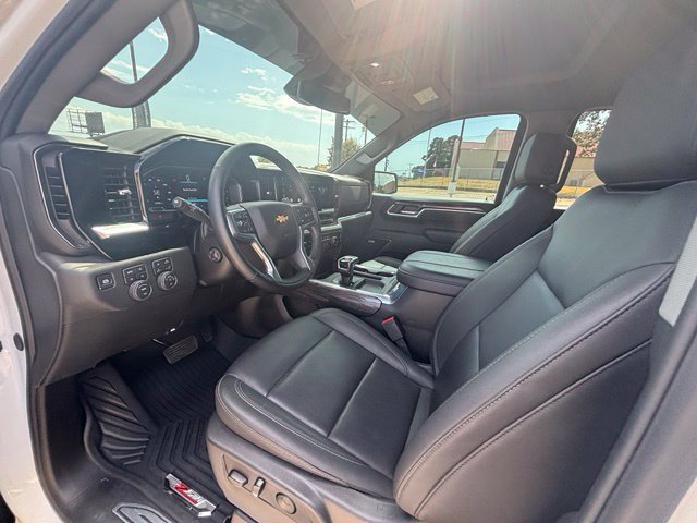 Used 2026 Chevrolet Silverado 1500 LTZ AWD/4WD image 10