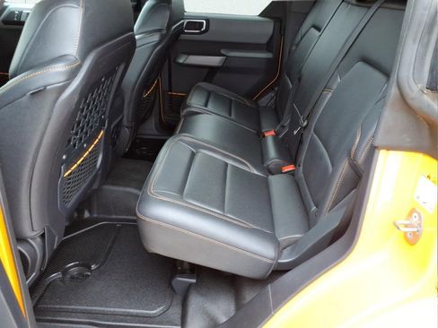 Used 2022 Ford Bronco Badlands w/ Sasquatch Package image 12