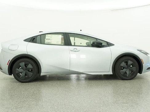 New 2026 Toyota Prius Plug-In Hybrid image 27
