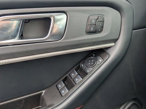 New 2025 Ford Explorer ST-Line w/ Premium Package image 18