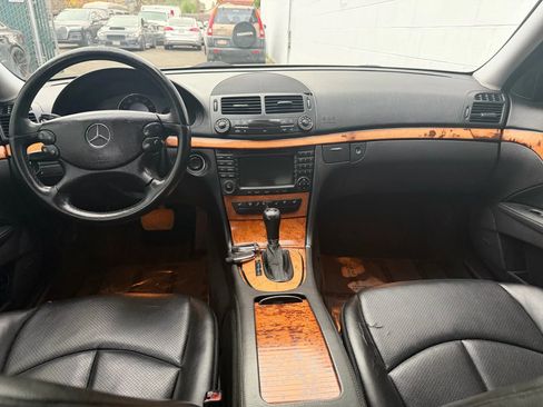 Used 2007 Mercedes-Benz E 350 Sedan image 10