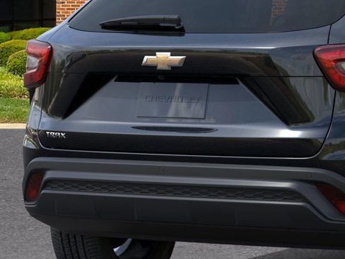 New 2026 Chevrolet Trax LS image 14