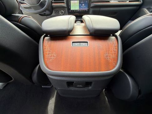 Used 2025 Lincoln Navigator L Black Label image 19