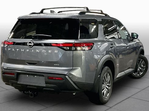 Used 2025 Nissan Pathfinder SV AWD/4WD image 13