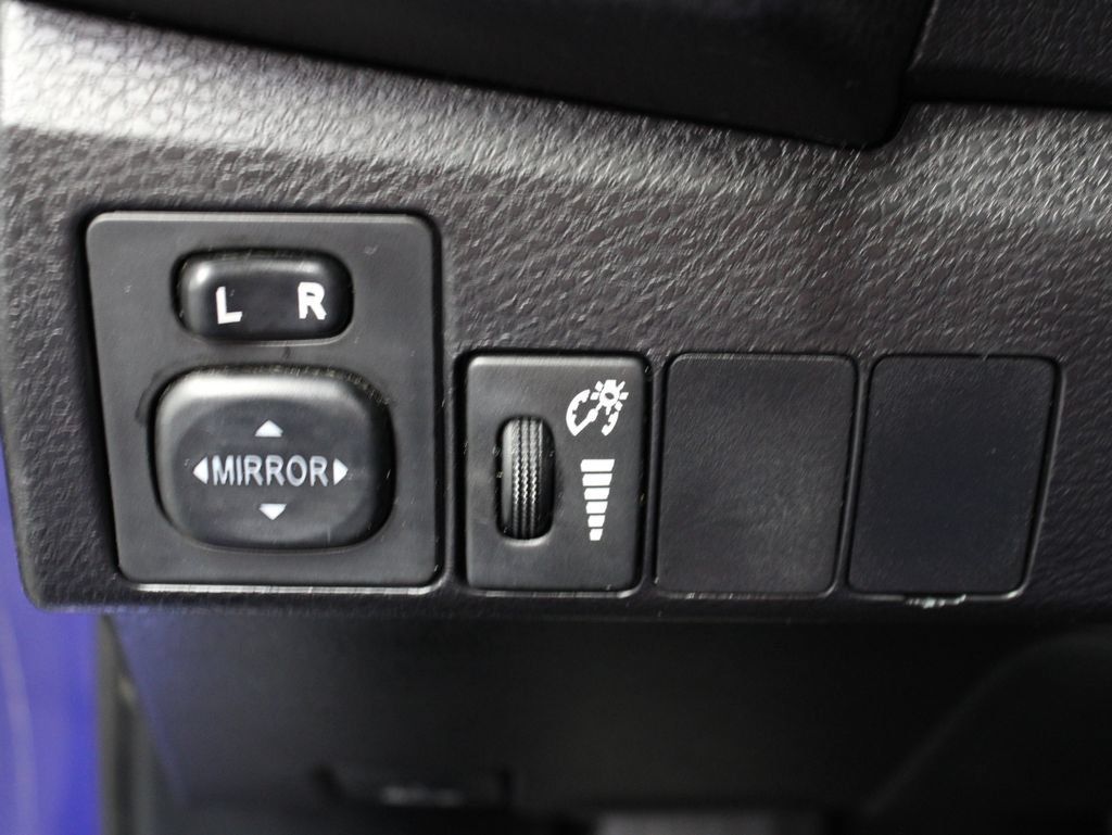 Used 2015 Toyota Corolla S FWD image 42