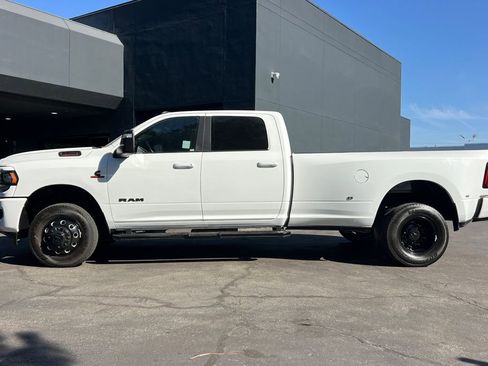 Used 2024 RAM 3500 Big Horn w/ Night Edition AWD/4WD image 7