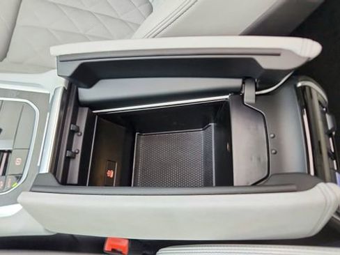 Used 2026 BMW X6 xDrive40i w/ Climate Comfort Package image 57