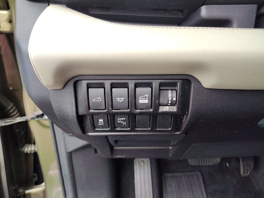 Used 2022 Subaru Ascent Limited w/ Technology Package AWD/4WD image 20
