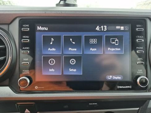Used 2020 Toyota Tacoma TRD Sport AWD/4WD image 21