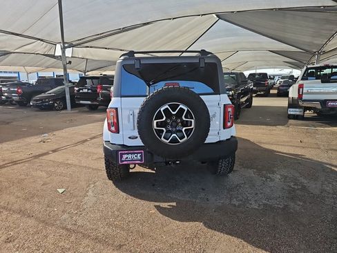 Used 2023 Ford Bronco Outer Banks image 4