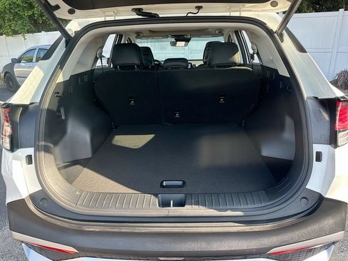 Certified 2025 Kia Sportage EX w/ EX Premium Package AWD/4WD image 26