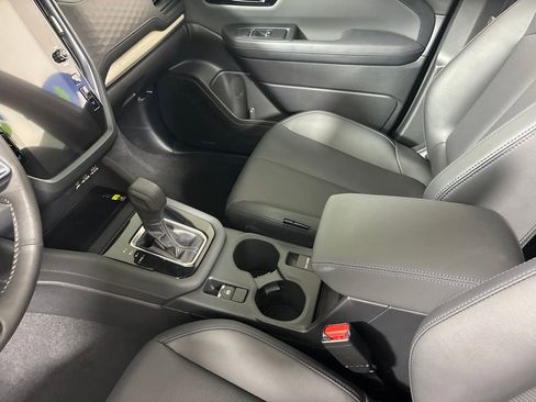 Used 2025 Subaru Forester Limited AWD/4WD image 28