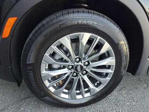 Used 2025 Cadillac XT4 Premium Luxury image 22