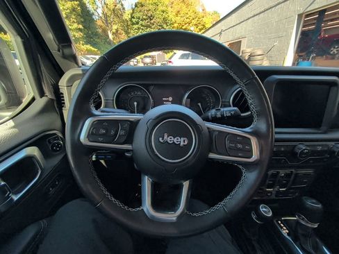 Used 2022 Jeep Wrangler Unlimited Rubicon 4xe w/ Cold Weather Group image 20