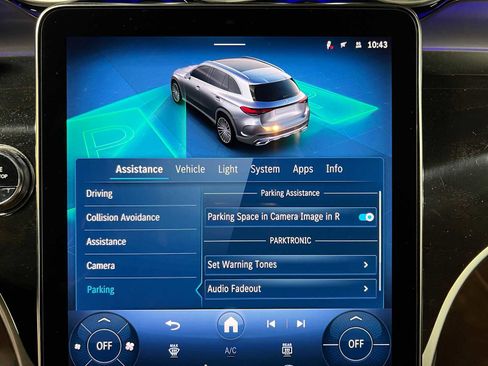 Used 2026 Mercedes-Benz GLC 300 4MATIC image 37