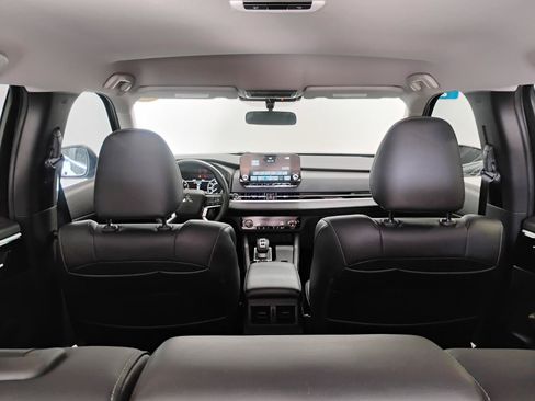 Used 2024 Mitsubishi Outlander SE FWD image 14