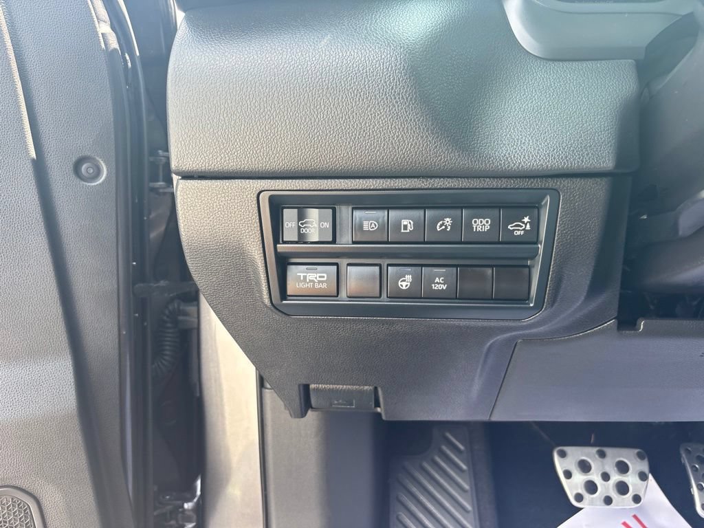 Used 2025 Toyota Sequoia TRD Pro AWD/4WD image 36