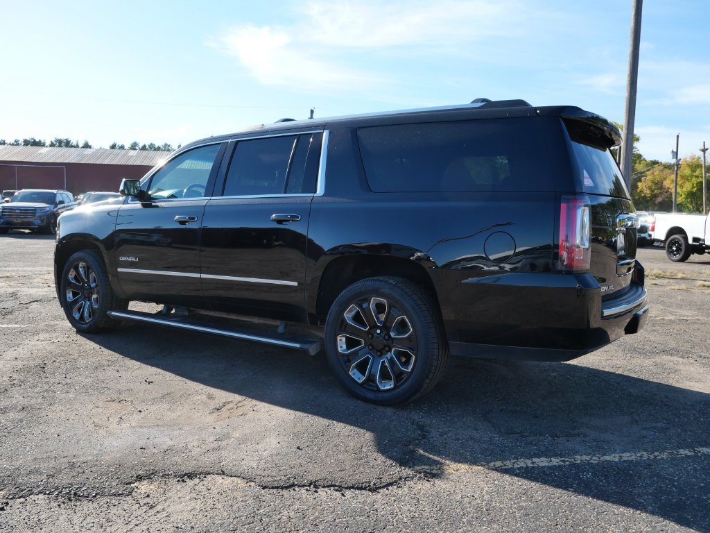 Used 2018 GMC Yukon XL Denali w/ Denali Ultimate Package AWD/4WD image 4