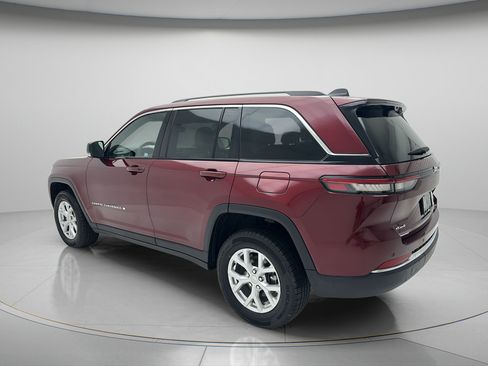 Used 2023 Jeep Grand Cherokee Limited w/ Luxury Tech Group II AWD/4WD image 7