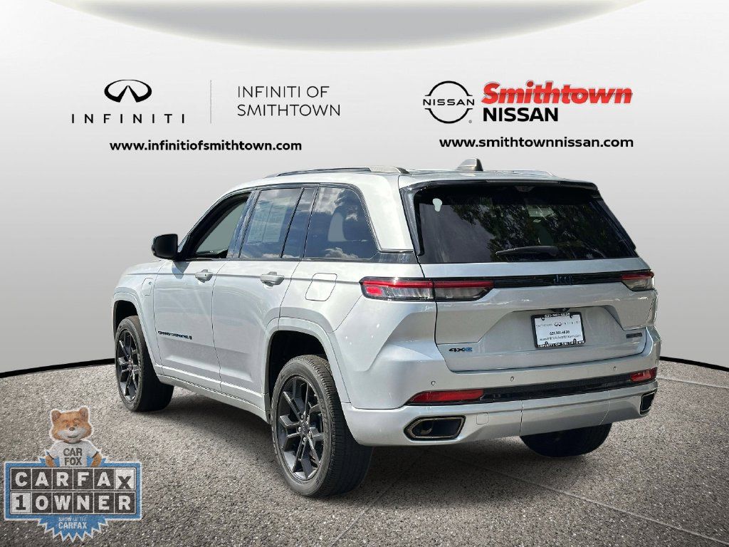 Used 2023 Jeep Grand Cherokee 30th Anniversary AWD/4WD image 11