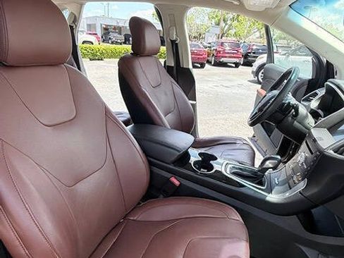 Used 2017 Ford Edge Titanium w/ Equipment Group 301A AWD/4WD image 13