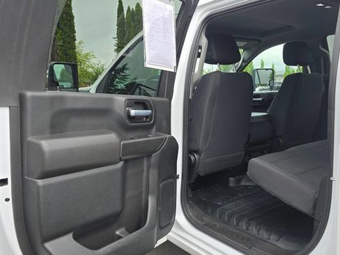 Used 2021 GMC Sierra 3500 4x4 Crew Cab w/ Gooseneck/5TH Wheel Package image 15