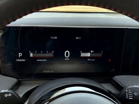 Used 2025 Nissan Kicks SR w/ Interior Electronics Package image 24