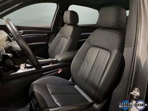 Used 2024 Audi Q8 e-tron Premium Plus image 69