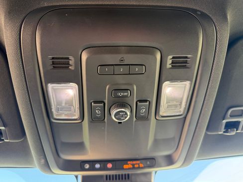 Used 2023 Chevrolet Suburban RST w/ Sport Performance Package AWD/4WD image 13