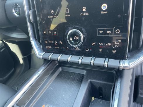 Used 2025 GMC Acadia Elevation w/ Elevation Premium Package FWD image 27